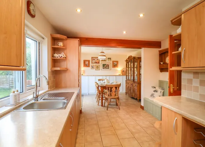 Wayside בית נופש וויטבי