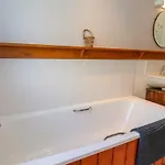 Wayside * ويتبي